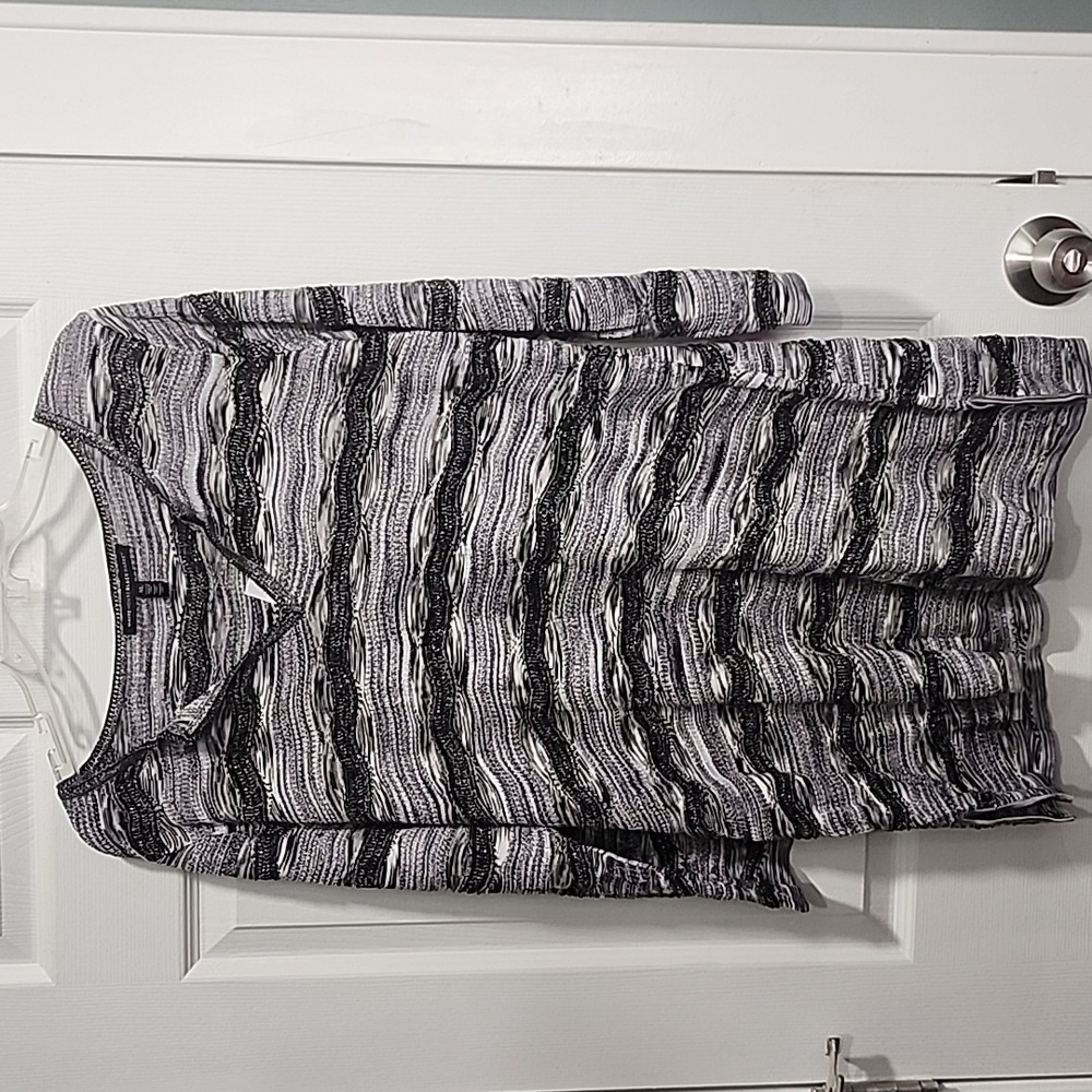 WHBM 3/4 sleeve top NWT